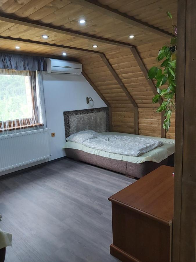 Kovacsszenaja Vendeghaz Villa Exteriör bild