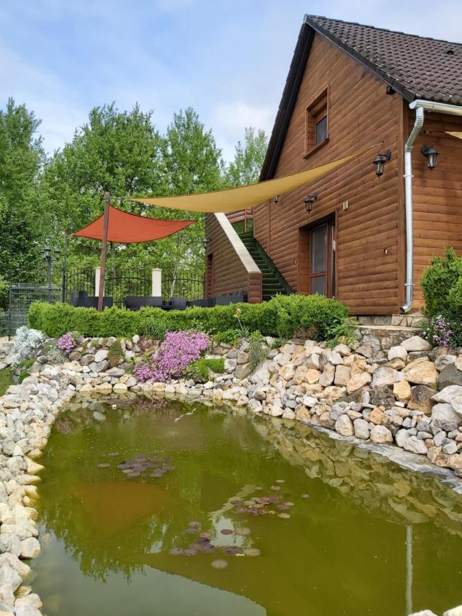 Kovacsszenaja Vendeghaz Villa Exteriör bild